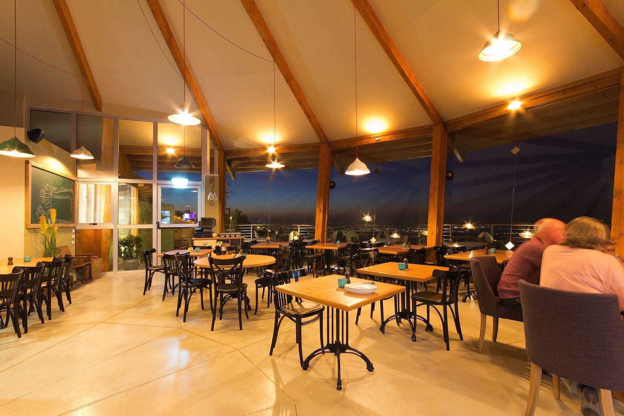 Shoresh Green Hills Family Suites Hotel Exterior photo