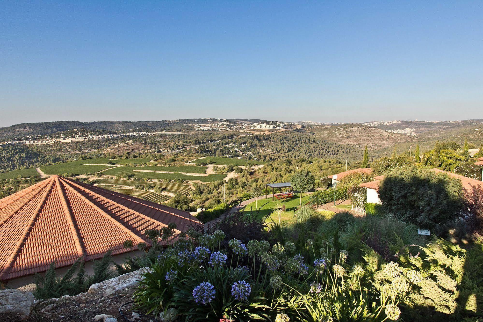 Shoresh Green Hills Family Suites Hotel Exterior photo